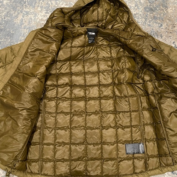 The North Face Thermoball 2.0 eco hoody Med. Slim fit, Military Olive - Picture 3 of 9